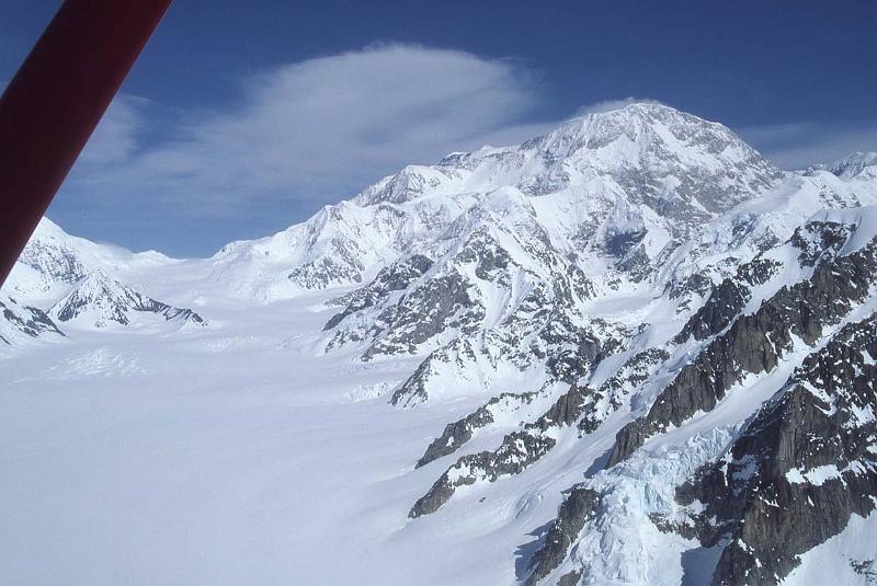 027 Mt McKinley May 1987 Flight to Kahiltna Glacier - Denali.jpg